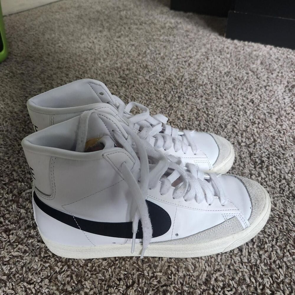 Nike Women's White Trainers